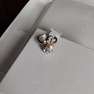 Elegant Silver Tone Faux Pearl Ring